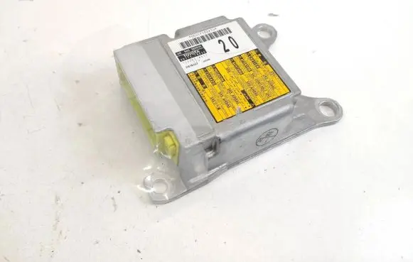 Lexus CT 200H Airbag control unit/module 8917076030