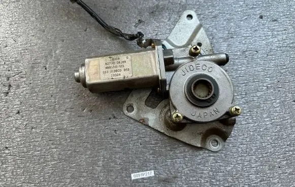 Nissan Patrol Y60 Rear door window regulator motor 8273006J05