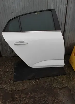Renault Megane IV Rear door
