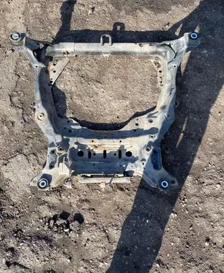 Land Rover Evoque I Front subframe