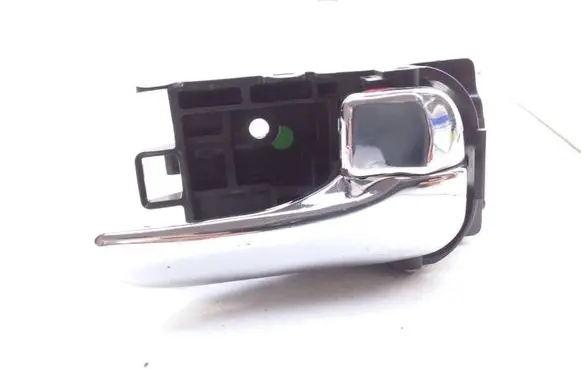 Nissan Primera Front door interior handle