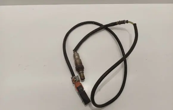 Volkswagen PASSAT B8 Lambda probe sensor 04L906262A