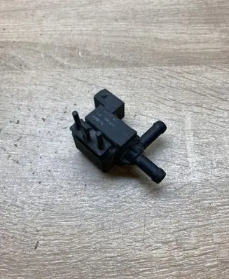 Volvo S70 V70 V70 XC Turbo solenoid valve 9470775