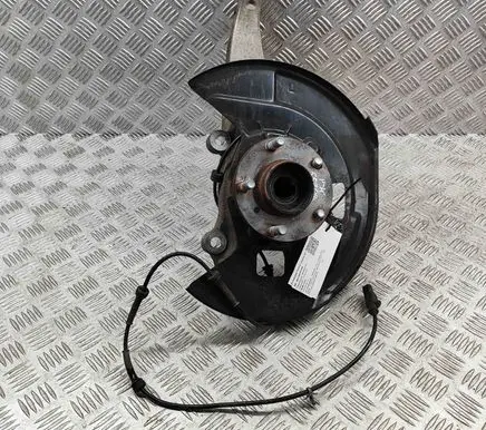 Nissan 370Z Front wheel hub 40202EJ70A 400154GA0A