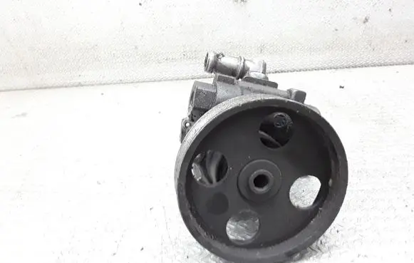 Peugeot 406 Power steering pump 9624660480