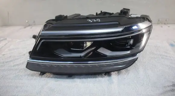 Volkswagen Tiguan Headlight/headlamp 5NN941081C 24LE15A6359