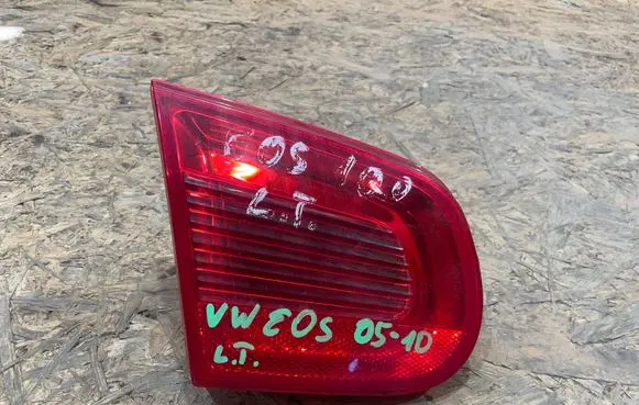 Volkswagen Eos Tailgate rear/tail lights 5M0945259 R0785