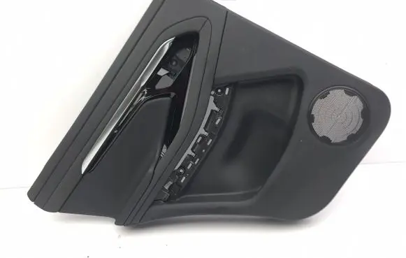 Land Rover Evoque II Rear door card panel trim