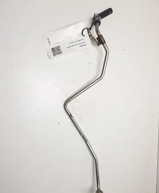 Volkswagen PASSAT B8 Other engine bay part 04L131582F