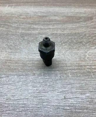 Toyota Auris E180 Oil pressure sensor 401742