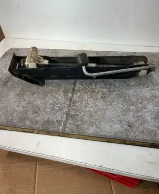Audi A6 S6 C4 4A Lift Jack 4A0011031