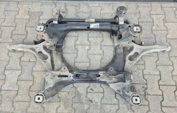 Volkswagen Touareg II Front subframe 7P0400025