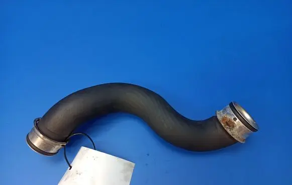 Mercedes-Benz E W212 Engine coolant pipe/hose A2045011682