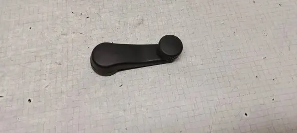Volkswagen Golf III Front door window winding handle 1H0837581C