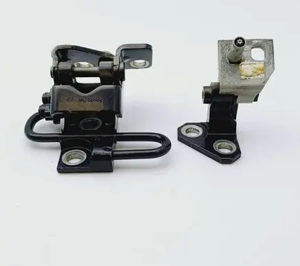 Volkswagen Golf Plus Rear door lower hinge 1K4833412K