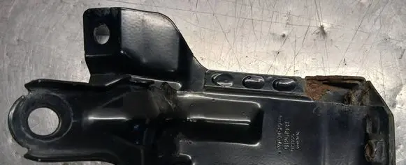 Volvo S60 Radiator mount bracket 31261931