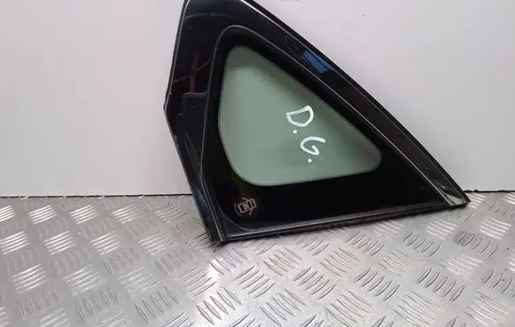 Infiniti Q70 Y51 Rear side window 43R00018