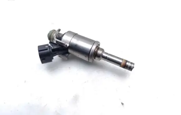 Suzuki Vitara (LY) Fuel injector 0261500299