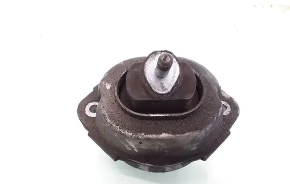 BMW X5 E53 Engine mount bracket 6758444
