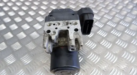 Lexus RX 330 - 350 - 400H ABS Pump 4454048060 8954148060