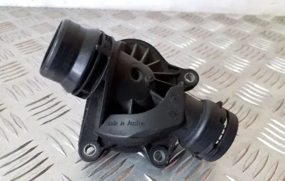 Thermostat/thermostat housing