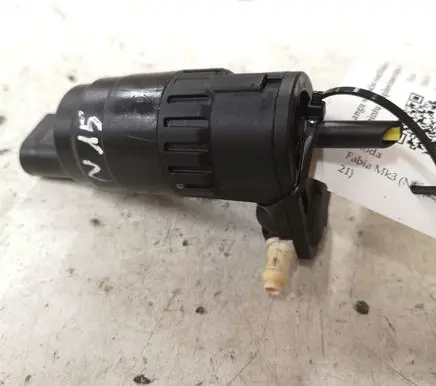 Skoda Fabia Mk3 (NJ) Windscreen/windshield washer pump 1K6955651