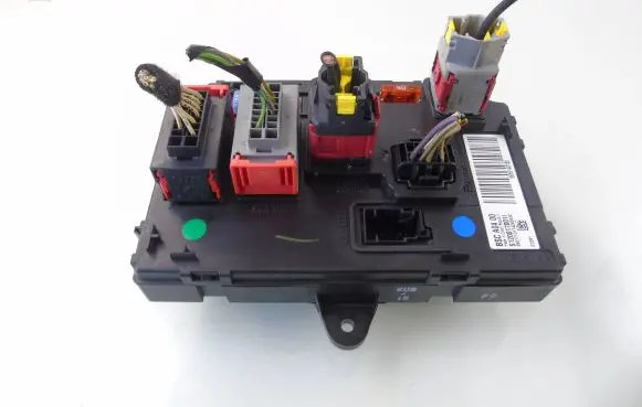 Citroen C6 Fuse module 9656148180