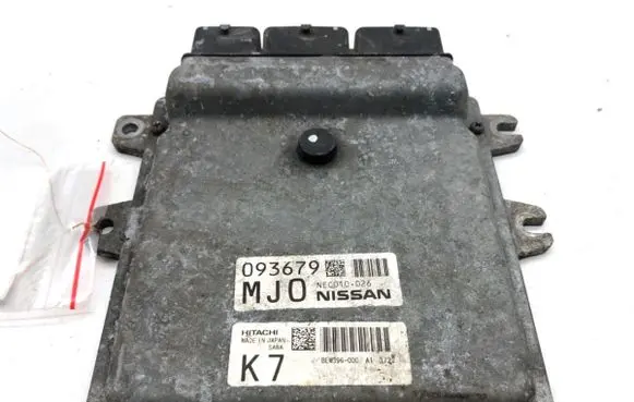 Infiniti Q50 Engine control unit/module ECU BEM396000