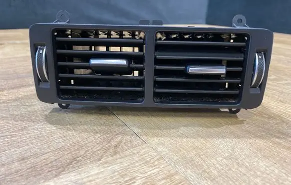 Jaguar XE Rear air vent grill BJ32014A22AD 19C570AA 014A22AAEX23