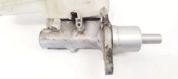 Mitsubishi Colt Master brake cylinder