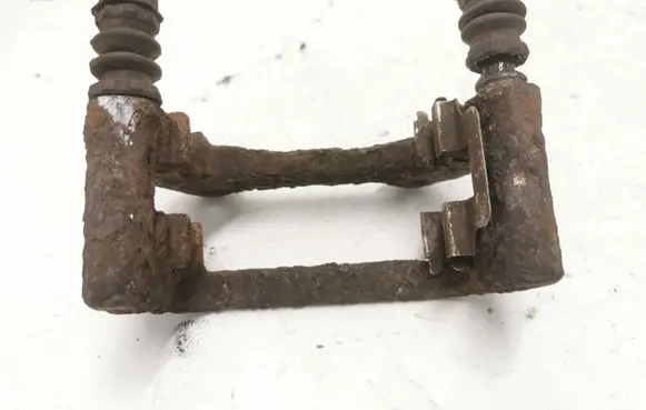 Alfa Romeo 147 Brake caliper pad carrier rear 