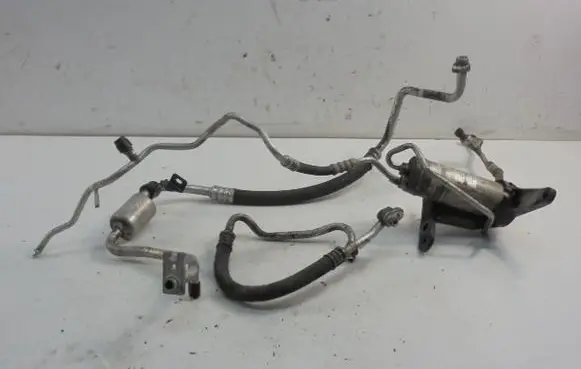 Renault Clio III Air conditioning (A/C) pipe/hose 8200401787