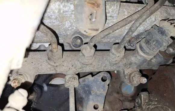 Opel Astra H Fuel main line pipe