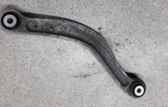 Rear control arm