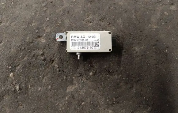 BMW X5 E53 Aerial antenna amplifier 8377658