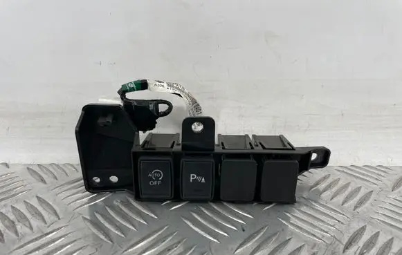 Nissan X-Trail T32 Other switches/knobs/shifts 240184CE0A TSWY5S00W1