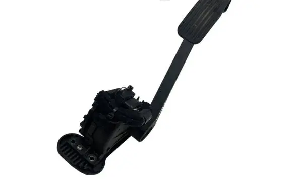 Volvo V70 Accelerator throttle pedal 9496822 00776922