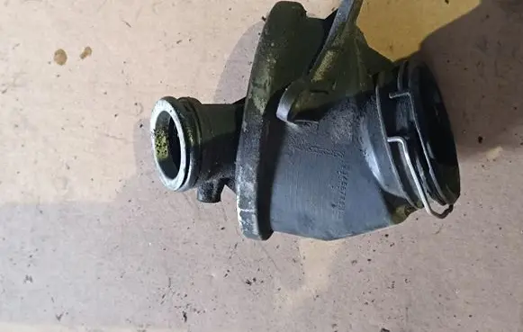 Mercedes-Benz E W211 Intake resonator A6460981007