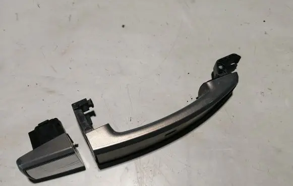 Opel Meriva B Rear door exterior handle