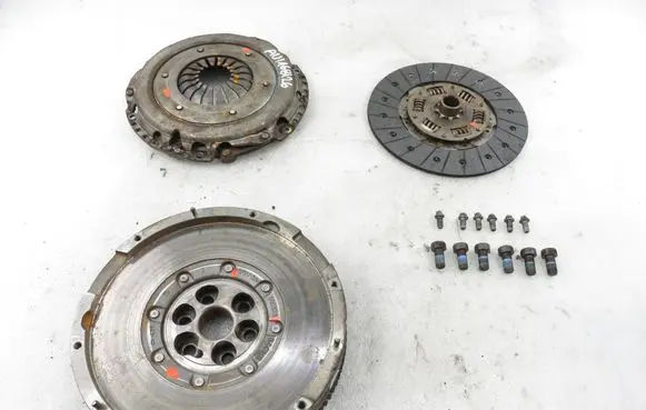 Opel Insignia A Dual mass flywheel GGV30000523 1878006590
