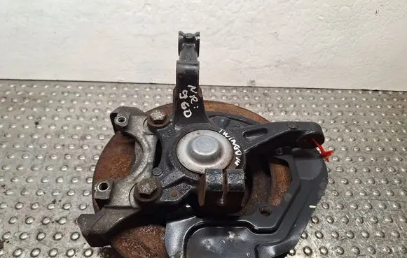 Renault Twingo III Front wheel hub spindle knuckle S25056960 400157575R