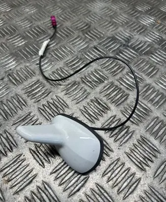 Mercedes-Benz E A207 Aerial GPS antenna 2219056600 14082013
