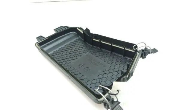 Mercedes-Benz E W212 Fuse box cover A2125400082