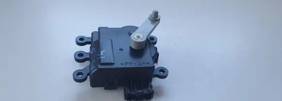 Mazda 3 II A/C air flow flap actuator/motor 