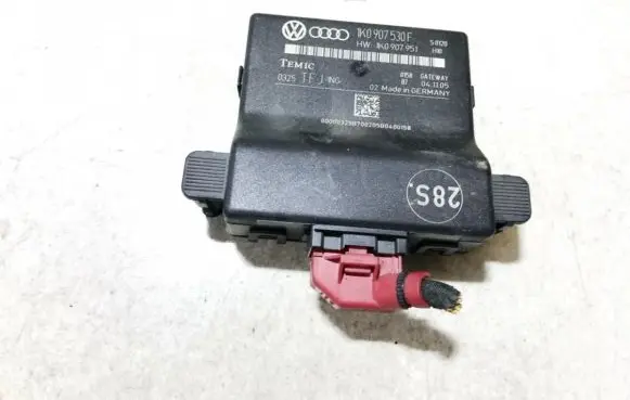Volkswagen Touran I Door control unit/module 1k0907530f 1k0907951
