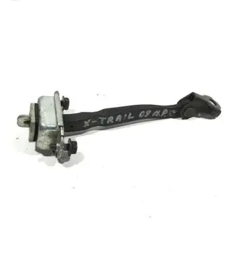 Nissan X-Trail T31 Front door check strap stopper 