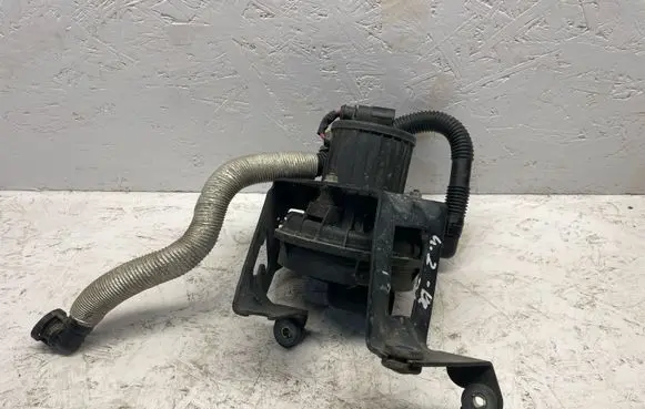 Volkswagen Touareg I Secondary air pump 114283151137 7L0906279