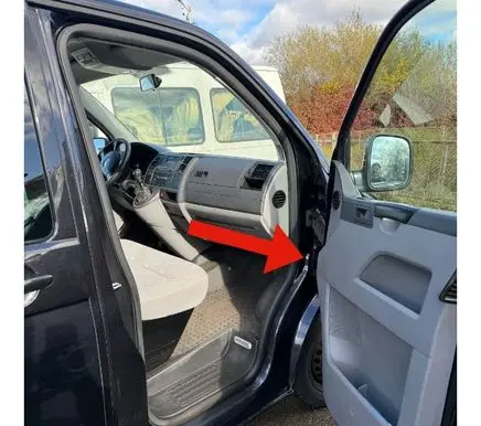 Volkswagen Multivan T5 Front door lower hinge 