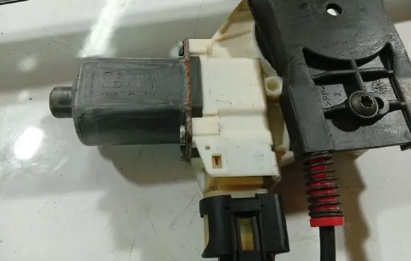 Ford S-MAX Front door window regulator motor 0130822287
