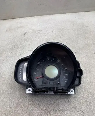 Speedometer (instrument cluster)